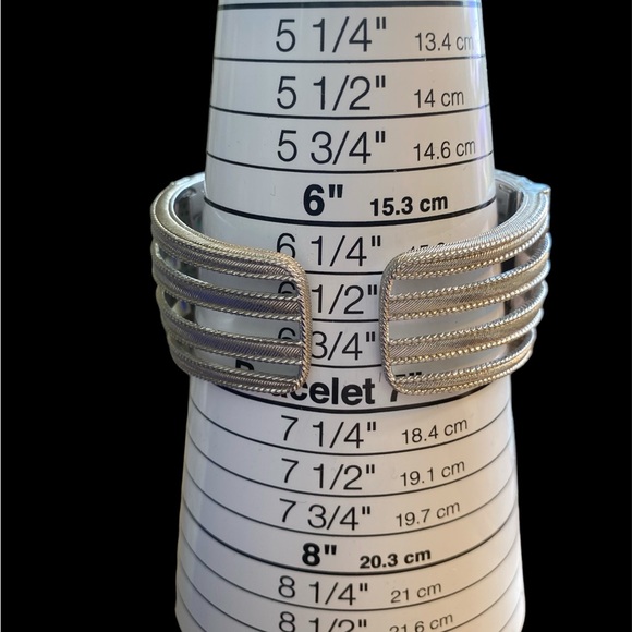 Amazing Judith Ripka, sterling silver, cuffed, and hinged bracelet - Picture 5 of 5